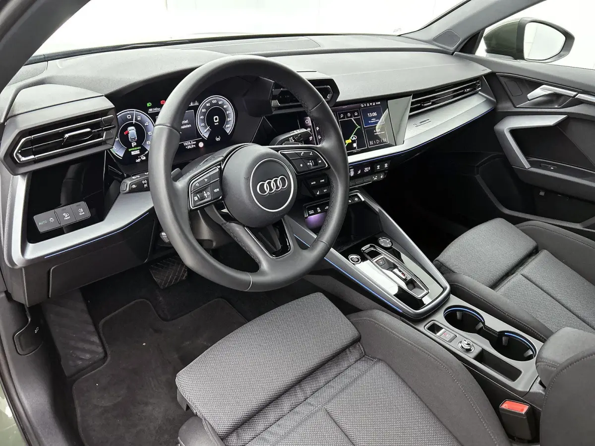 40 TFSI e Advanced edition 204 PK | Navigatie | Achteruitrijcamera | Stoelverwarming | Adaptive Cruise Control | Optiek Pakket Zwart | Privacy Glas | Ambient Licht Pakket |