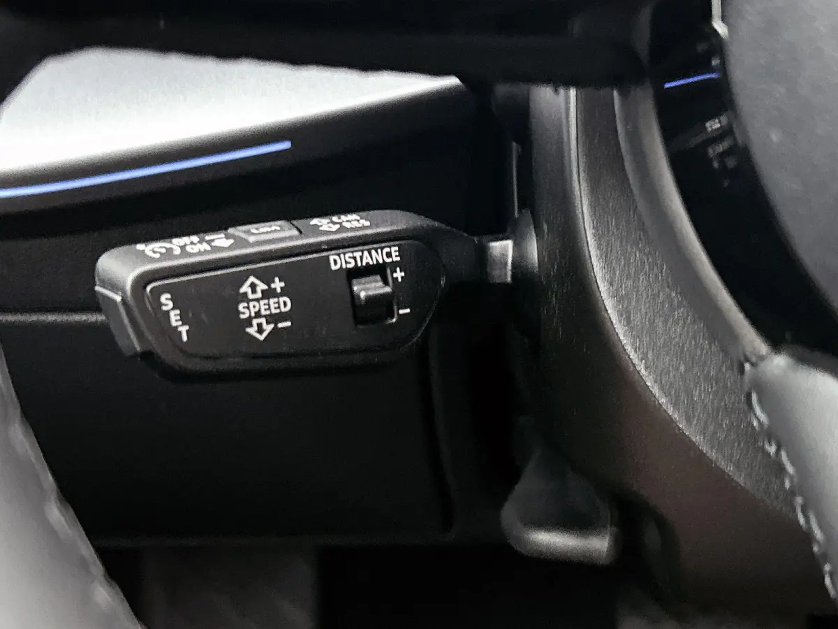 40 TFSI e Advanced edition 204 PK | Navigatie | Achteruitrijcamera | Stoelverwarming | Adaptive Cruise Control | Optiek Pakket Zwart | Privacy Glas | Ambient Licht Pakket |