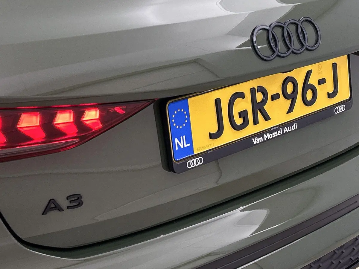 40 TFSI e Advanced edition 204 PK | Navigatie | Achteruitrijcamera | Stoelverwarming | Adaptive Cruise Control | Optiek Pakket Zwart | Privacy Glas | Ambient Licht Pakket |