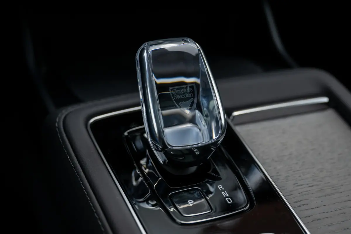 2.0 T8 Plug-in hybrid AWD Ultra Dark Alle Opties