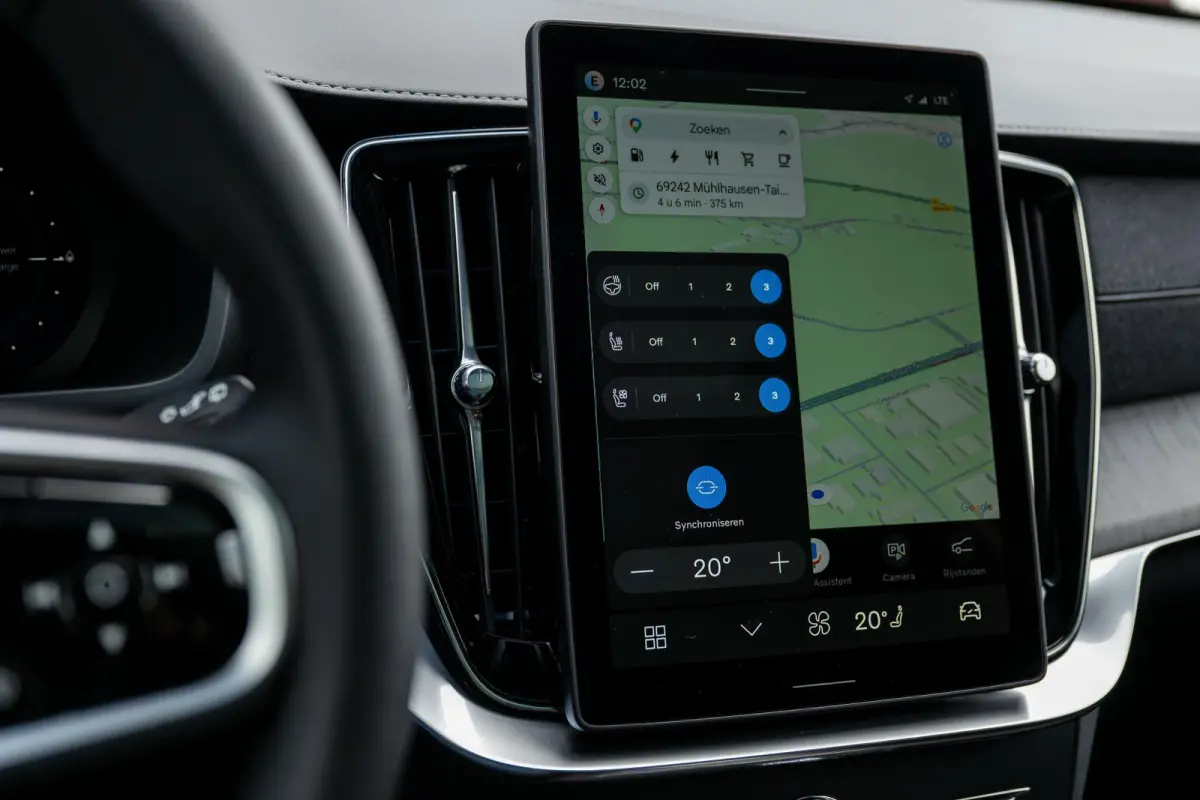 2.0 T8 Plug-in hybrid AWD Ultra Dark Alle Opties