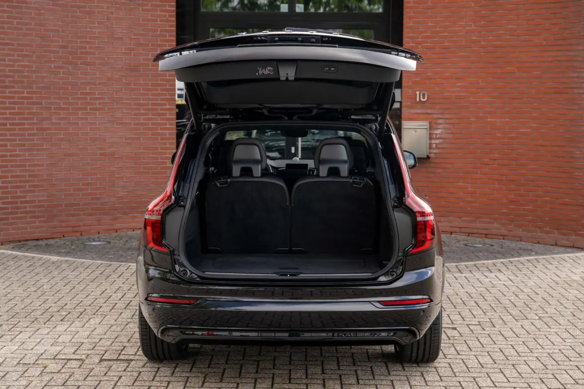 2.0 T8 Plug-in hybrid AWD Ultra Dark Alle Opties