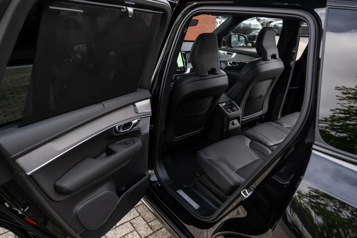 2.0 T8 Plug-in hybrid AWD Ultra Dark Alle Opties