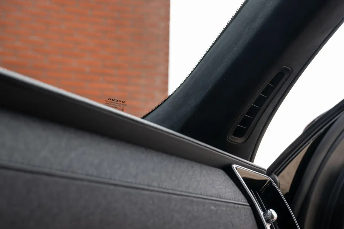 2.0 T8 Plug-in hybrid AWD Ultra Dark Alle Opties