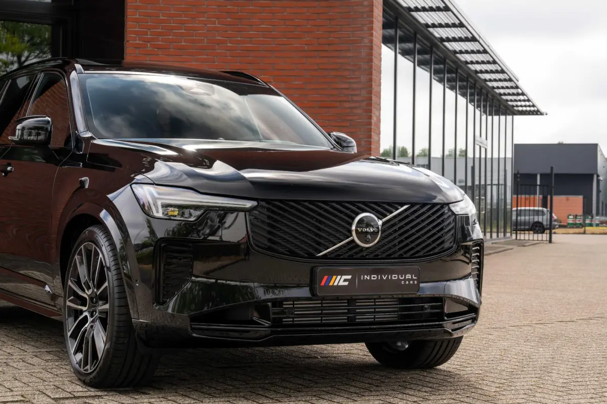 2.0 T8 Plug-in hybrid AWD Ultra Dark Alle Opties