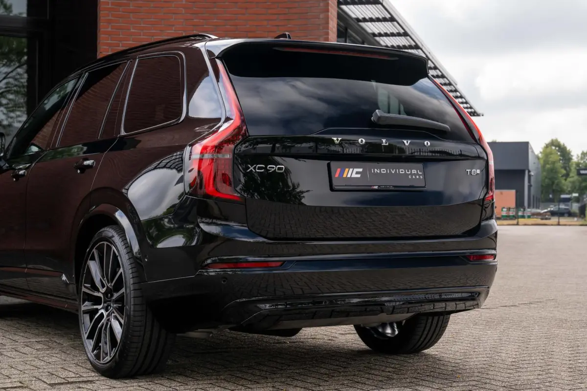 2.0 T8 Plug-in hybrid AWD Ultra Dark Alle Opties