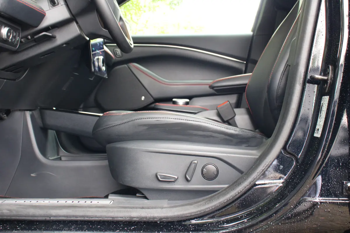 Extended AWD 98 kWh | 360° CAMERA | PANODAK | B&O | DODE HOEK | ADAPTIVE CRUISE | ELEKTR. STOEL | WINTERPACK | LANE ASSIST