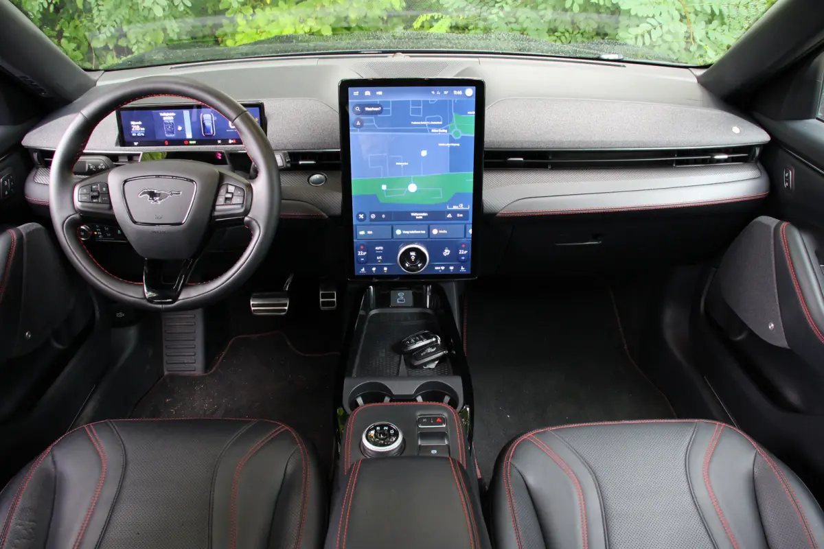 Extended AWD 98 kWh | 360° CAMERA | PANODAK | B&O | DODE HOEK | ADAPTIVE CRUISE | ELEKTR. STOEL | WINTERPACK | LANE ASSIST