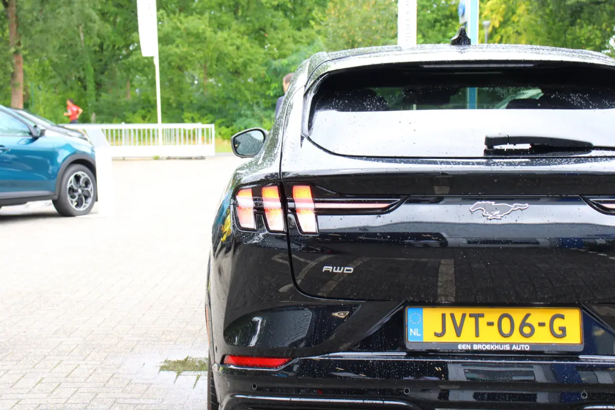 Extended AWD 98 kWh | 360° CAMERA | PANODAK | B&O | DODE HOEK | ADAPTIVE CRUISE | ELEKTR. STOEL | WINTERPACK | LANE ASSIST