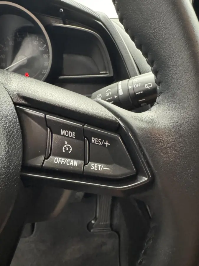 1.5i Skyactiv-G Automaat-Navigatie-Cr.contr-Clima-Carplay-Parkeersensoren-Stoelverwarming-LED-Lm15''velgen
