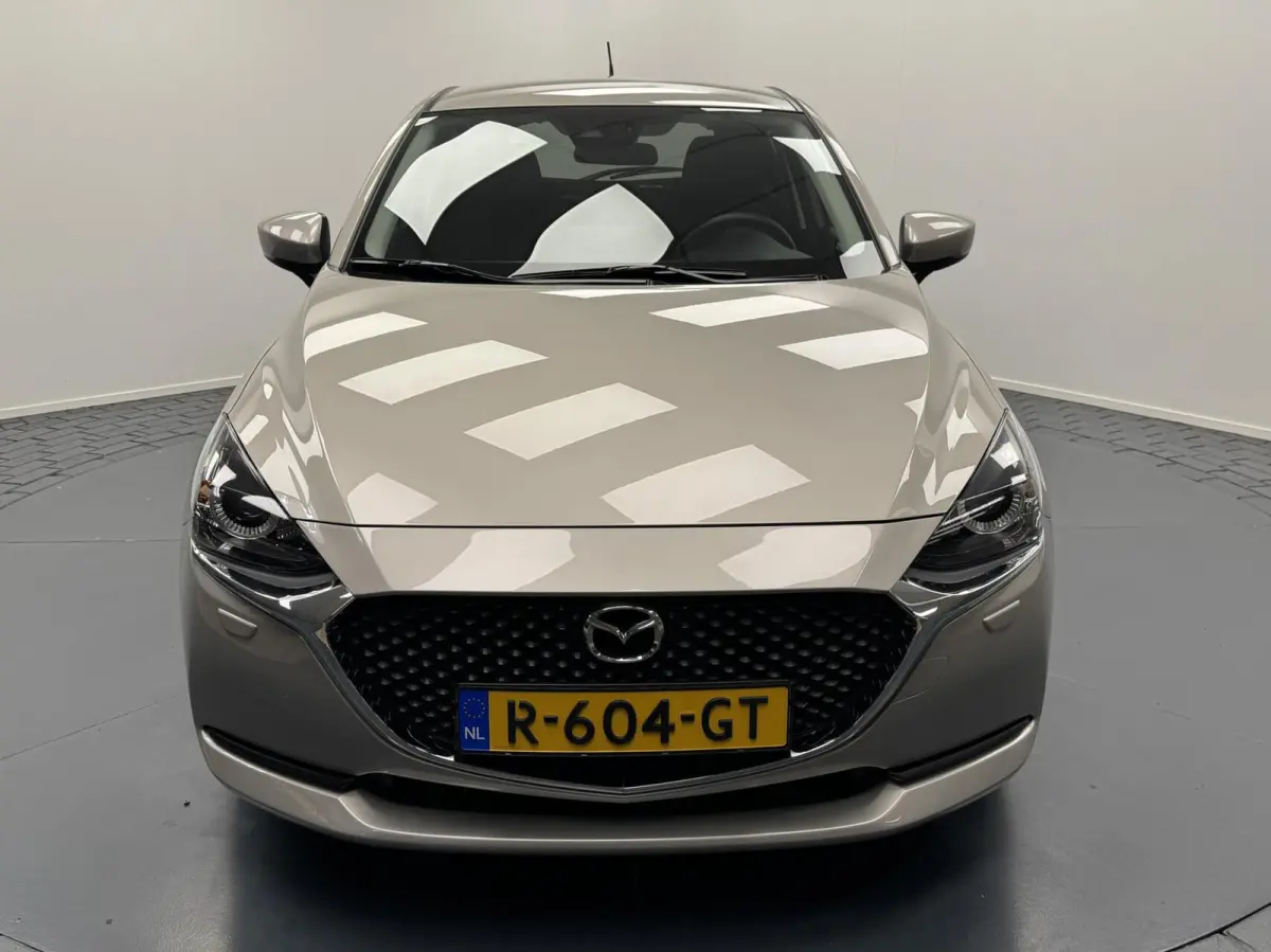 1.5i Skyactiv-G Automaat-Navigatie-Cr.contr-Clima-Carplay-Parkeersensoren-Stoelverwarming-LED-Lm15''velgen