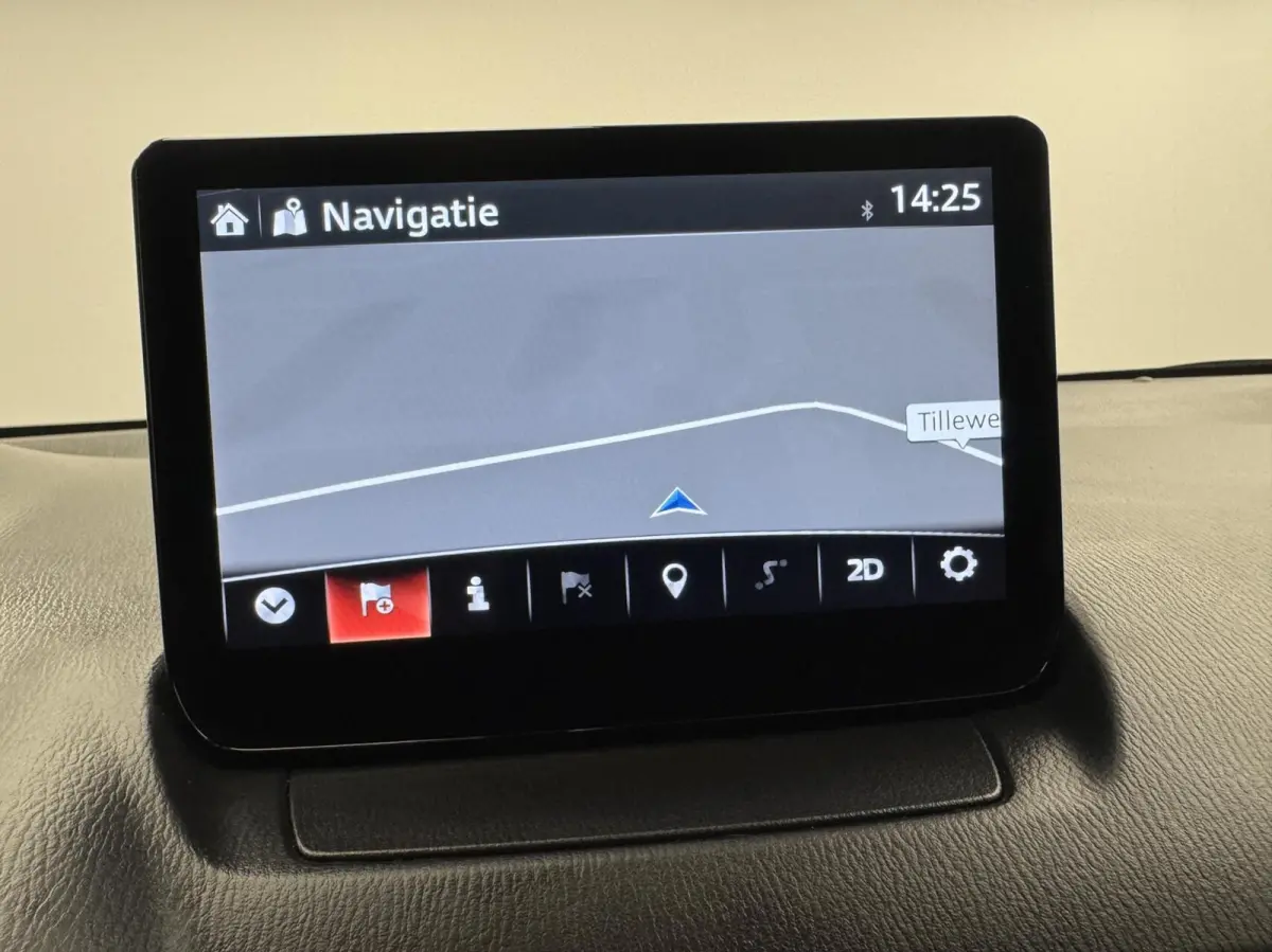 1.5i Skyactiv-G Automaat-Navigatie-Cr.contr-Clima-Carplay-Parkeersensoren-Stoelverwarming-LED-Lm15''velgen