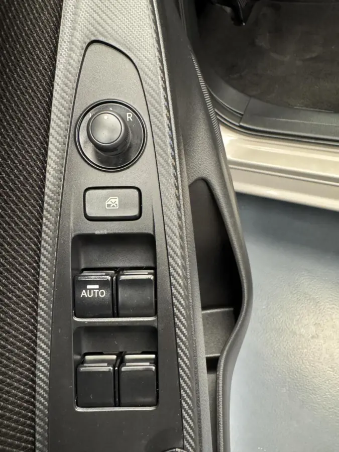 1.5i Skyactiv-G Automaat-Navigatie-Cr.contr-Clima-Carplay-Parkeersensoren-Stoelverwarming-LED-Lm15''velgen