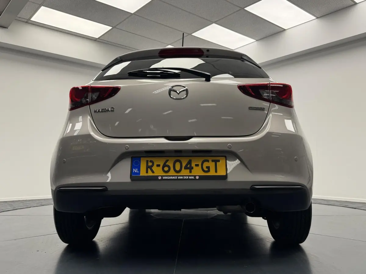 1.5i Skyactiv-G Automaat-Navigatie-Cr.contr-Clima-Carplay-Parkeersensoren-Stoelverwarming-LED-Lm15''velgen
