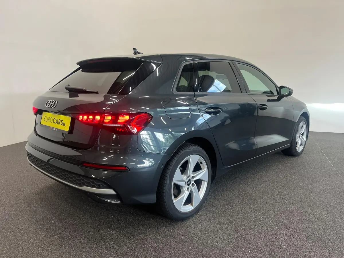 30 TFSI Advanced edition Navigatie Apple Carplay Android Auto Camera Parkeerhulp Adaptive Cruise Control Stoelverwarming Virtual Cockpit Full Led Climate Control Lichtmetalen velgen