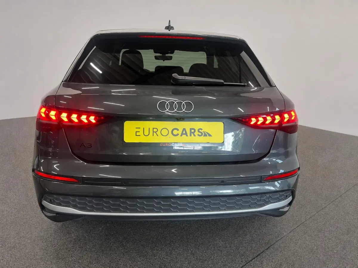30 TFSI Advanced edition Navigatie Apple Carplay Android Auto Camera Parkeerhulp Adaptive Cruise Control Stoelverwarming Virtual Cockpit Full Led Climate Control Lichtmetalen velgen