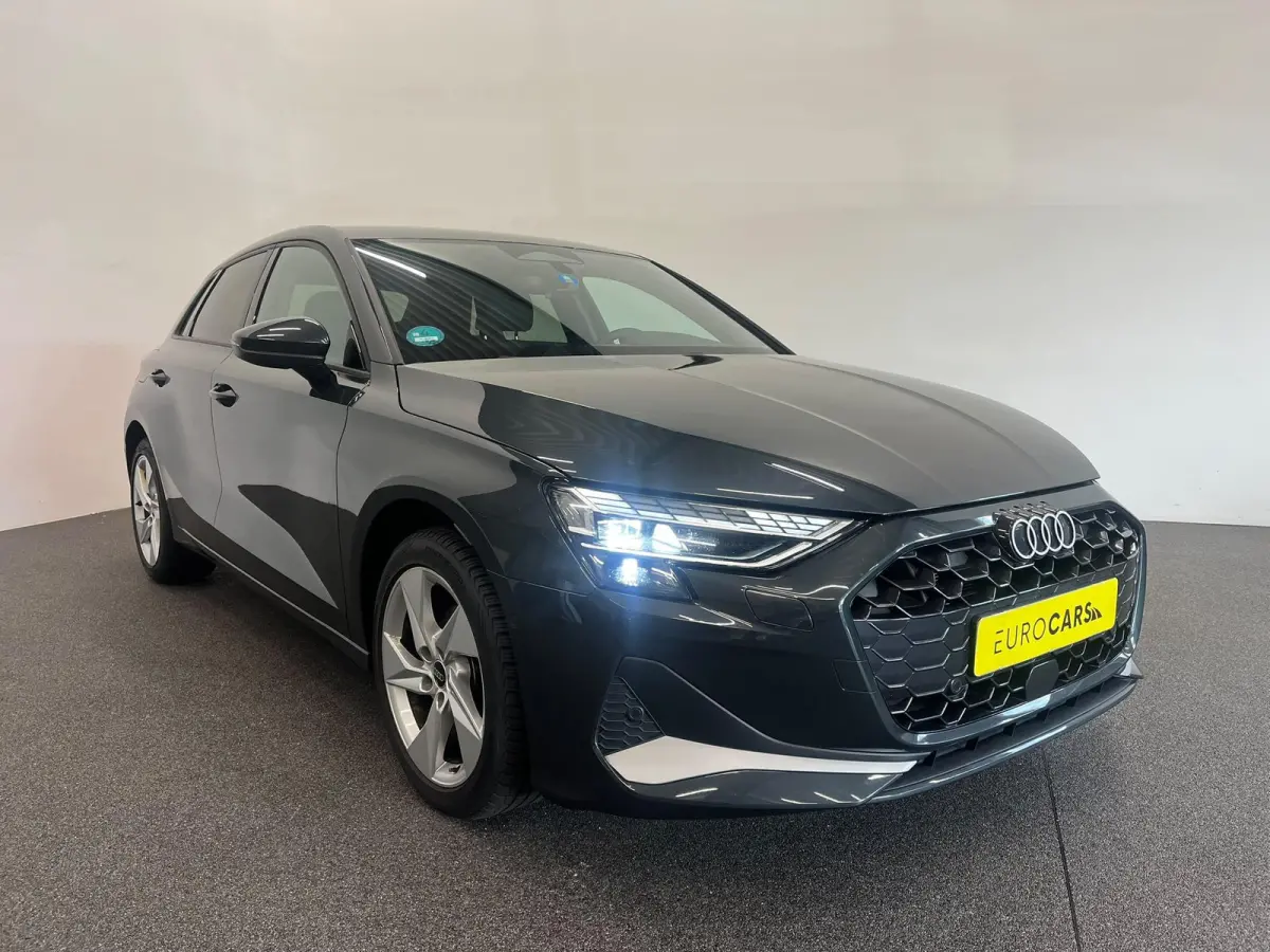 30 TFSI Advanced edition Navigatie Apple Carplay Android Auto Camera Parkeerhulp Adaptive Cruise Control Stoelverwarming Virtual Cockpit Full Led Climate Control Lichtmetalen velgen