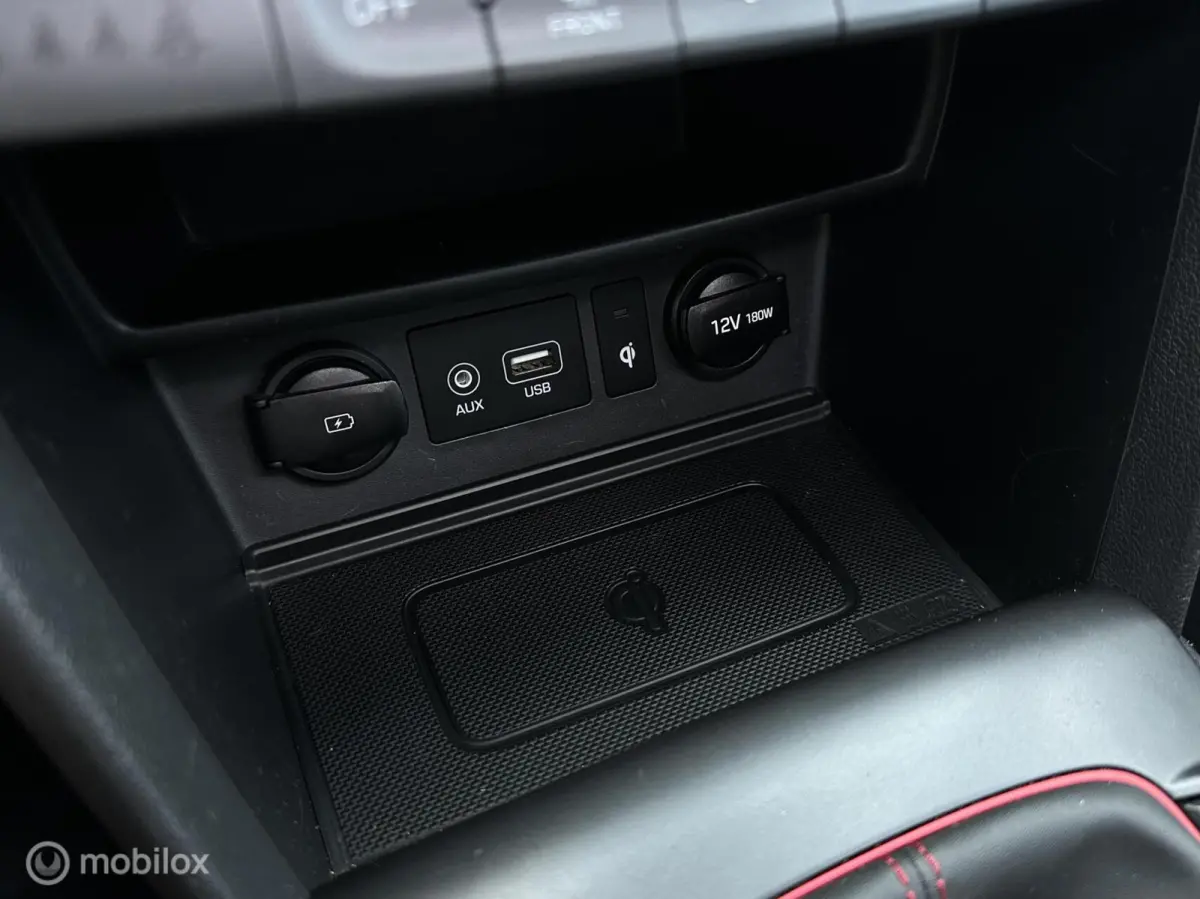 1.0 T-GDI Premium 2WD | Stoelverw. | Stuurverw. | Krell Audio | Schuif / kanteldak | HUD | Apple CarPlay | Afneembare trekhaak