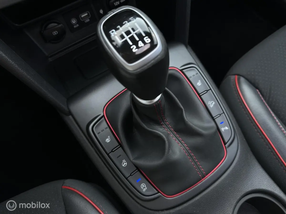 1.0 T-GDI Premium 2WD | Stoelverw. | Stuurverw. | Krell Audio | Schuif / kanteldak | HUD | Apple CarPlay | Afneembare trekhaak