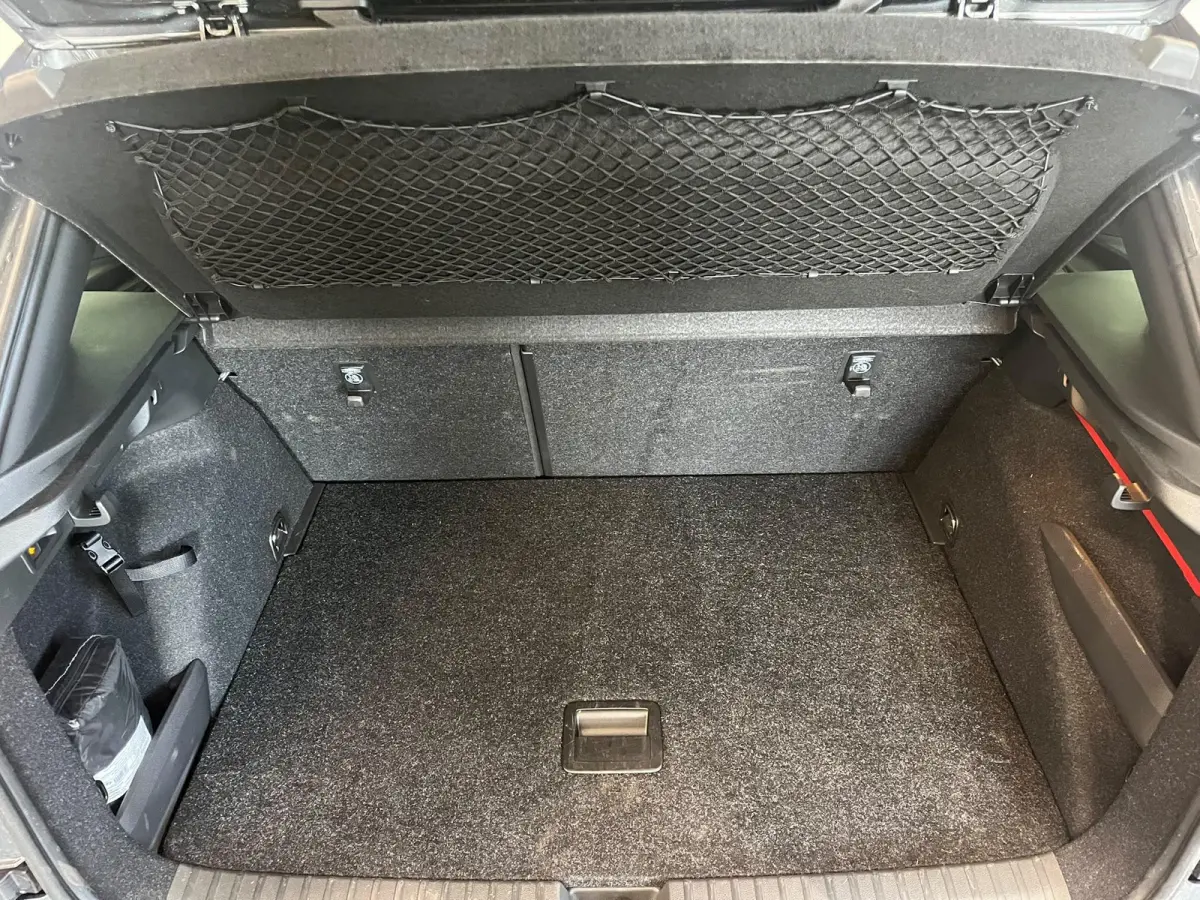 1.0 TSI Monte Carlo Panoramadak Wegklapbare trekhaak Navigatie Apple Carplay Android Auto Camera Parkeerhulp Adaptive Cruise Control Stoel- en stuurverwarming Virtual Cockpit Full Led Climat