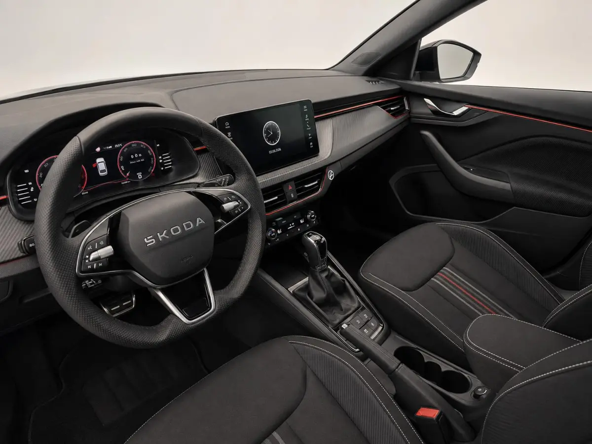 1.0 TSI Monte Carlo Panoramadak Wegklapbare trekhaak Navigatie Apple Carplay Android Auto Camera Parkeerhulp Adaptive Cruise Control Stoel- en stuurverwarming Virtual Cockpit Full Led Climat