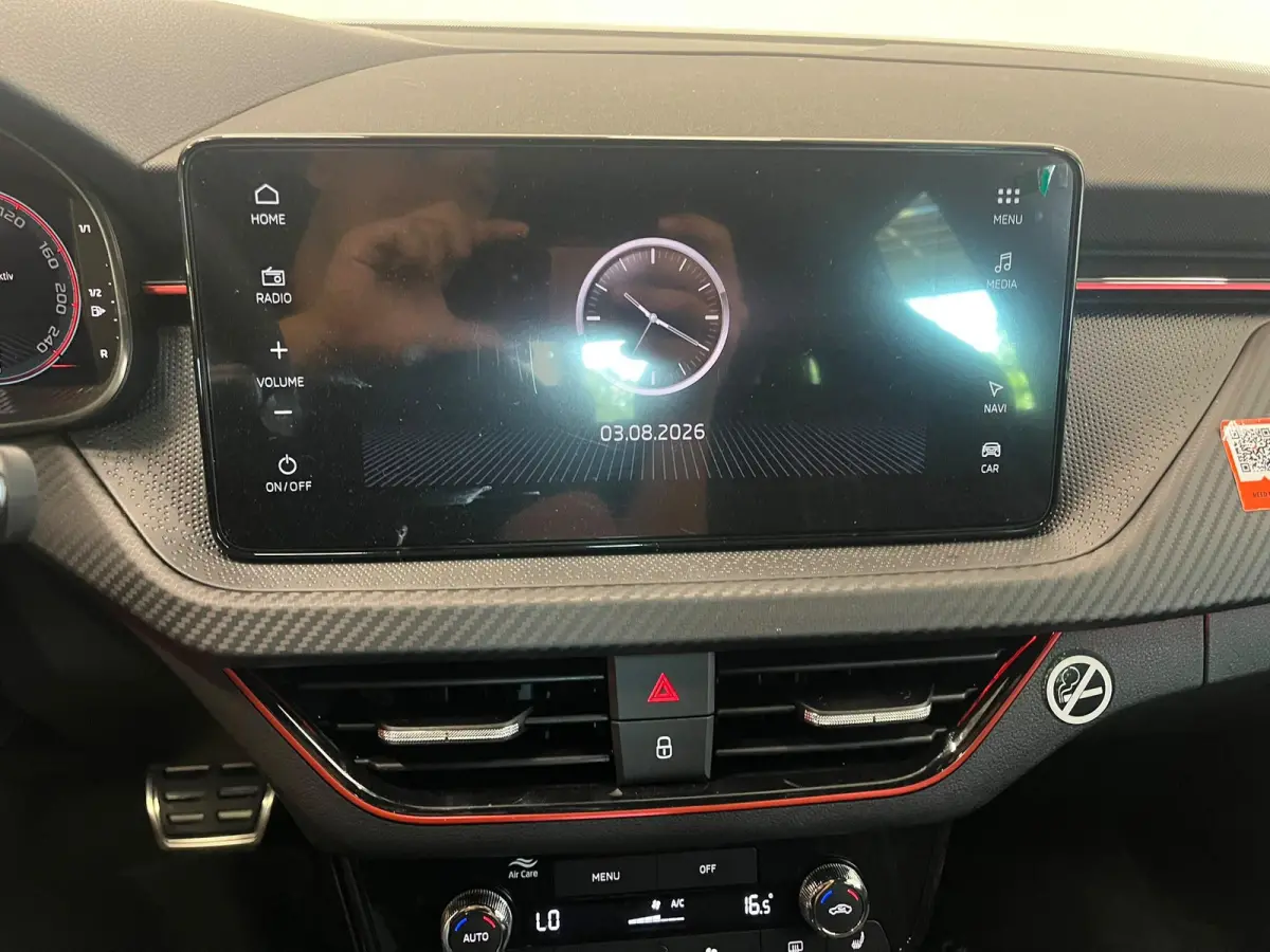1.0 TSI Monte Carlo Panoramadak Wegklapbare trekhaak Navigatie Apple Carplay Android Auto Camera Parkeerhulp Adaptive Cruise Control Stoel- en stuurverwarming Virtual Cockpit Full Led Climat