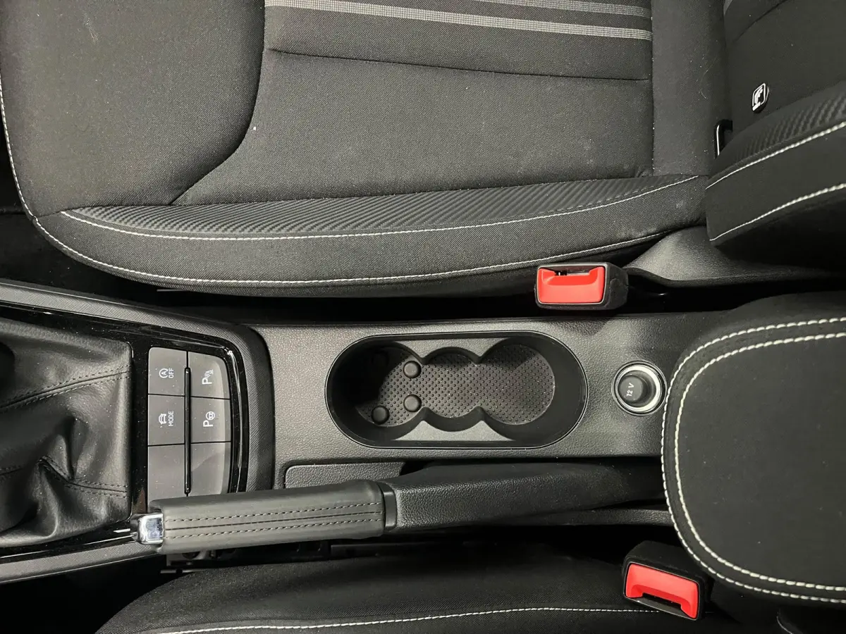 1.0 TSI Monte Carlo Panoramadak Wegklapbare trekhaak Navigatie Apple Carplay Android Auto Camera Parkeerhulp Adaptive Cruise Control Stoel- en stuurverwarming Virtual Cockpit Full Led Climat