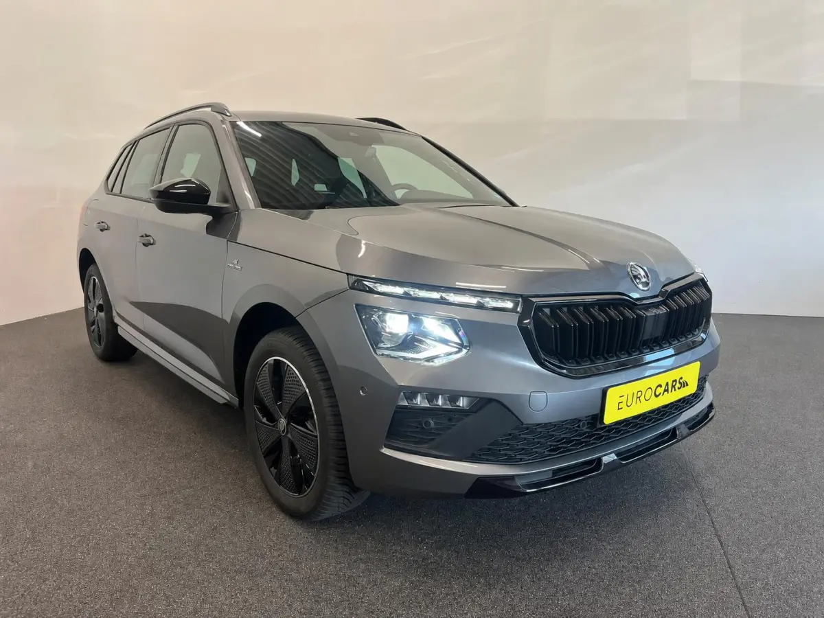 1.0 TSI Monte Carlo Panoramadak Wegklapbare trekhaak Navigatie Apple Carplay Android Auto Camera Parkeerhulp Adaptive Cruise Control Stoel- en stuurverwarming Virtual Cockpit Full Led Climat
