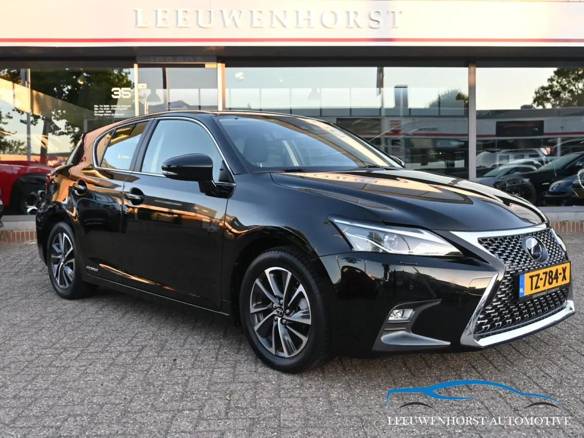 200h Business Launch Edition, alcantara, camera, cruise, clima, key less, NL-auto