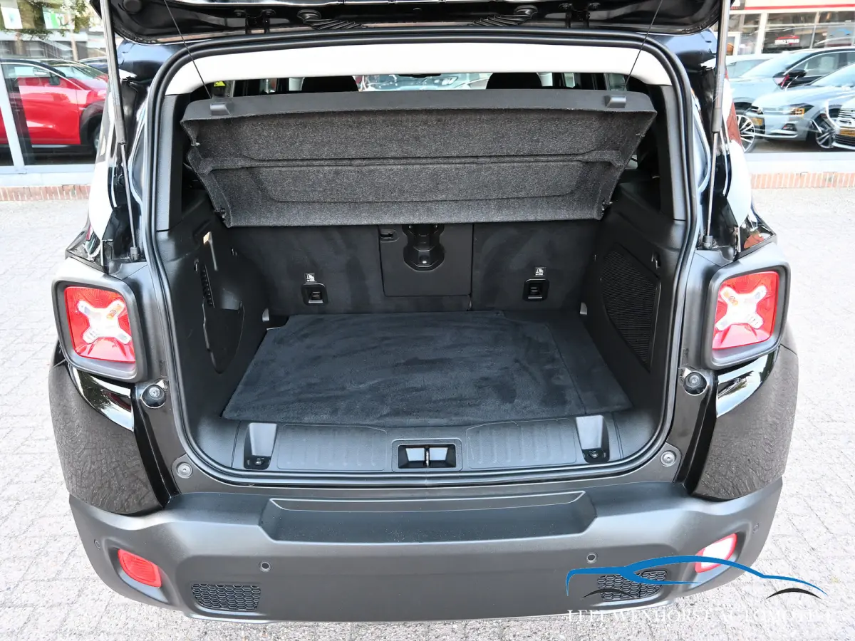 4xe 240 Plug-in Hybrid Electric 80th Anniversary
