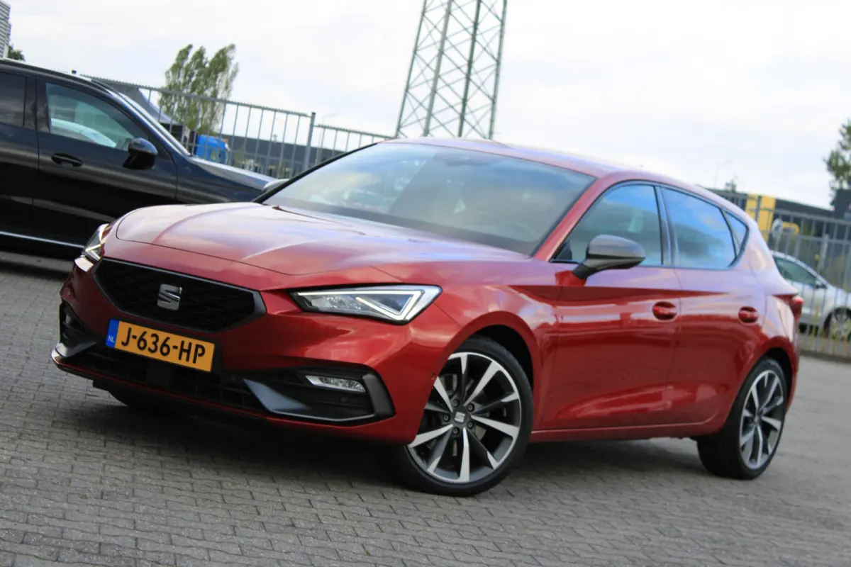 1.5 eTSI FR FR | Carplay | ACC | DCC | LED | Parkeersensoren | Trekhaak | Dealer Onderhouden