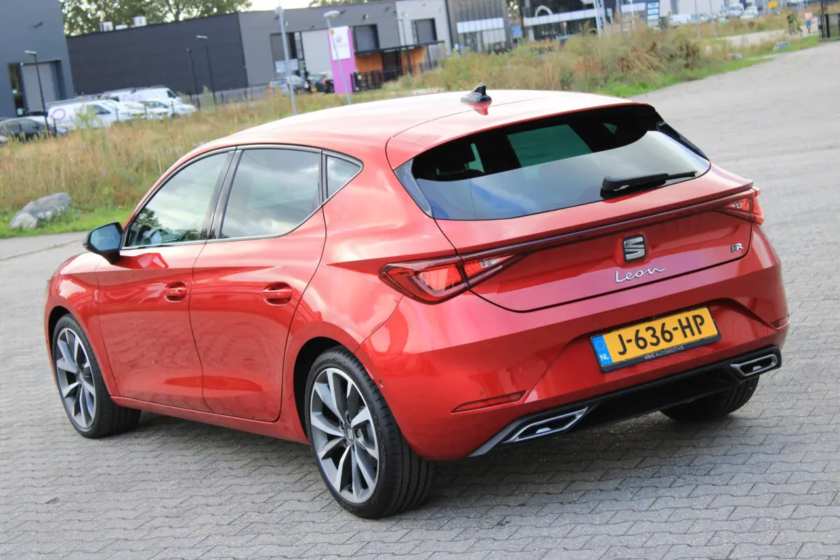 1.5 eTSI FR FR | Carplay | ACC | DCC | LED | Parkeersensoren | Trekhaak | Dealer Onderhouden