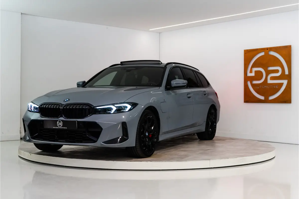 330e xDrive M Sport Pro Edition 292PK | Brooklyn | Pano | Sfeer | Harman/Kardon | HUD | VOL! Fabrieksgarantie