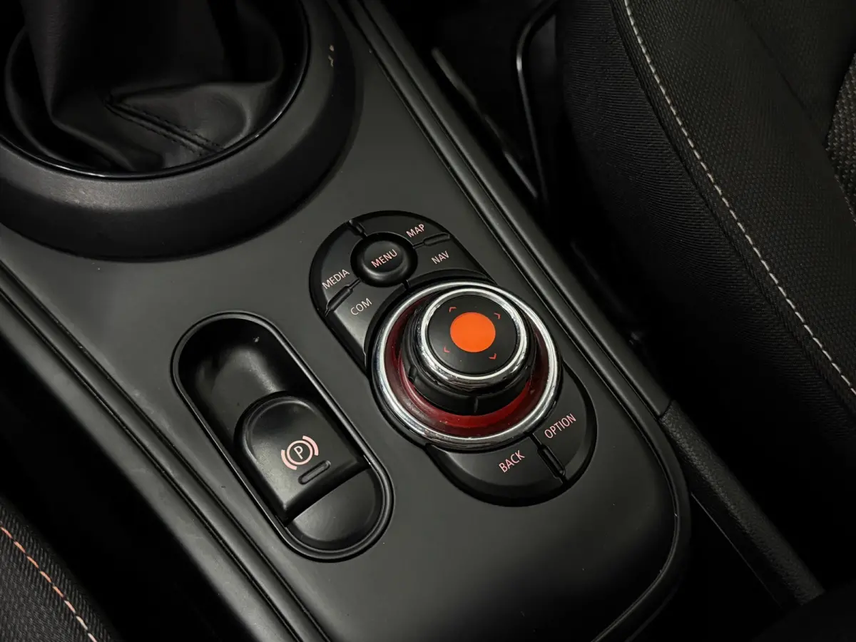Cooper ALL4 AUT SOH 94,8 | 224pk | PHEV | Midnight Black Metallic | Navi | Park Assist