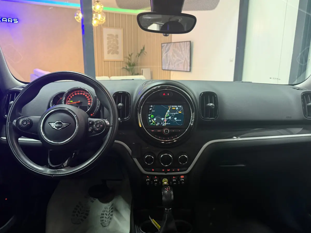 Cooper ALL4 AUT SOH 94,8 | 224pk | PHEV | Midnight Black Metallic | Navi | Park Assist