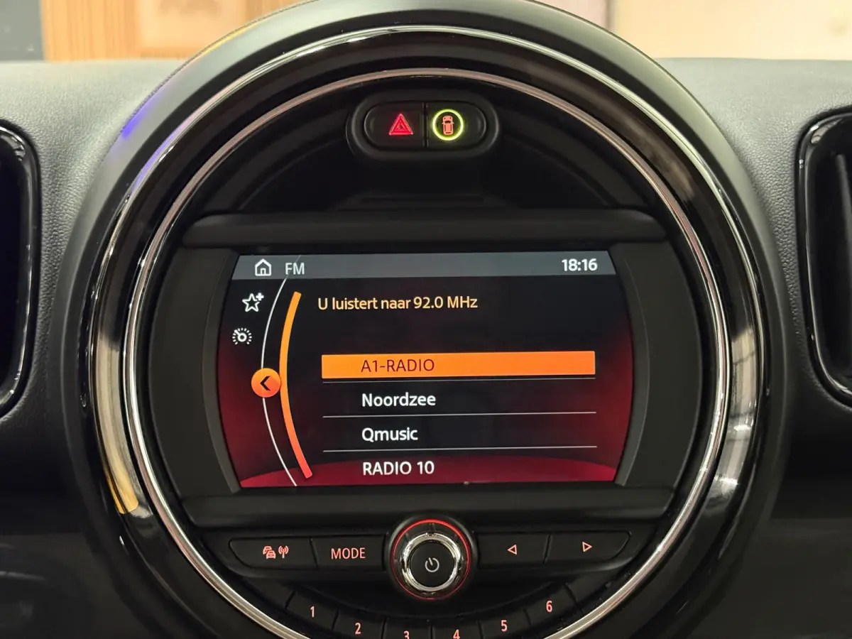 Cooper ALL4 AUT SOH 94,8 | 224pk | PHEV | Midnight Black Metallic | Navi | Park Assist