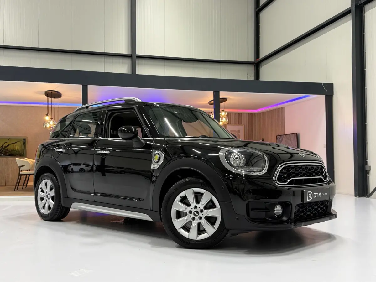 Cooper ALL4 AUT SOH 94,8 | 224pk | PHEV | Midnight Black Metallic | Navi | Park Assist