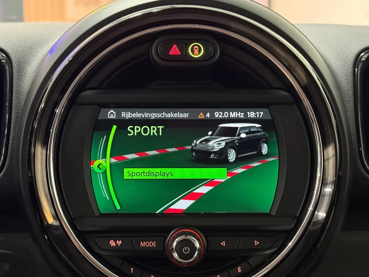 Cooper ALL4 AUT SOH 94,8 | 224pk | PHEV | Midnight Black Metallic | Navi | Park Assist