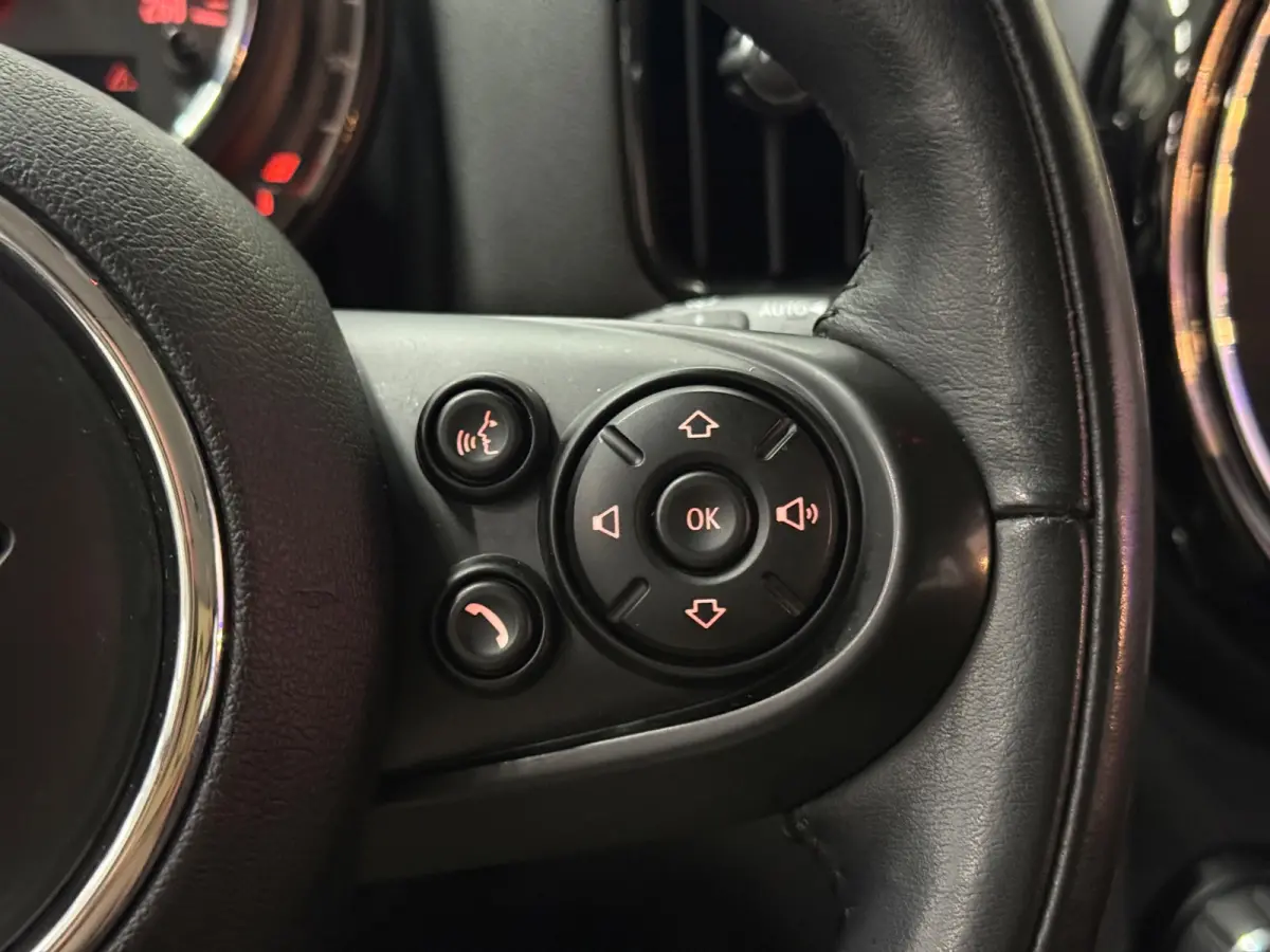 Cooper ALL4 AUT SOH 94,8 | 224pk | PHEV | Midnight Black Metallic | Navi | Park Assist