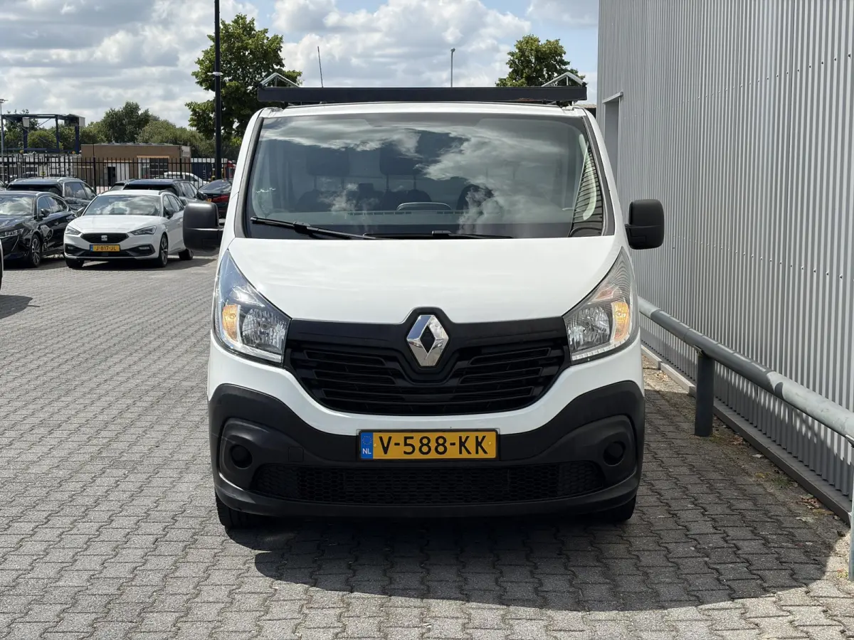 1.6 dCi T27 L1H1*A/C*CRUISE*HAAK*3-P*NAVI*TEL*PDC*