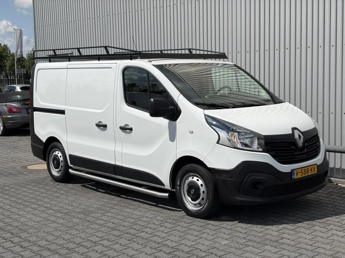 1.6 dCi T27 L1H1*A/C*CRUISE*HAAK*3-P*NAVI*TEL*PDC*