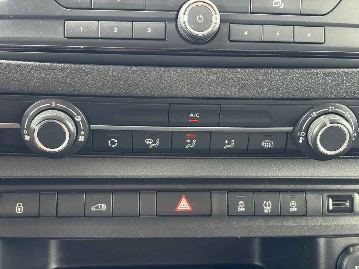 2.0 BlueHDI 120*2xSCHUIF*HAAK*A/C*CRUISE*TEL*3PERS