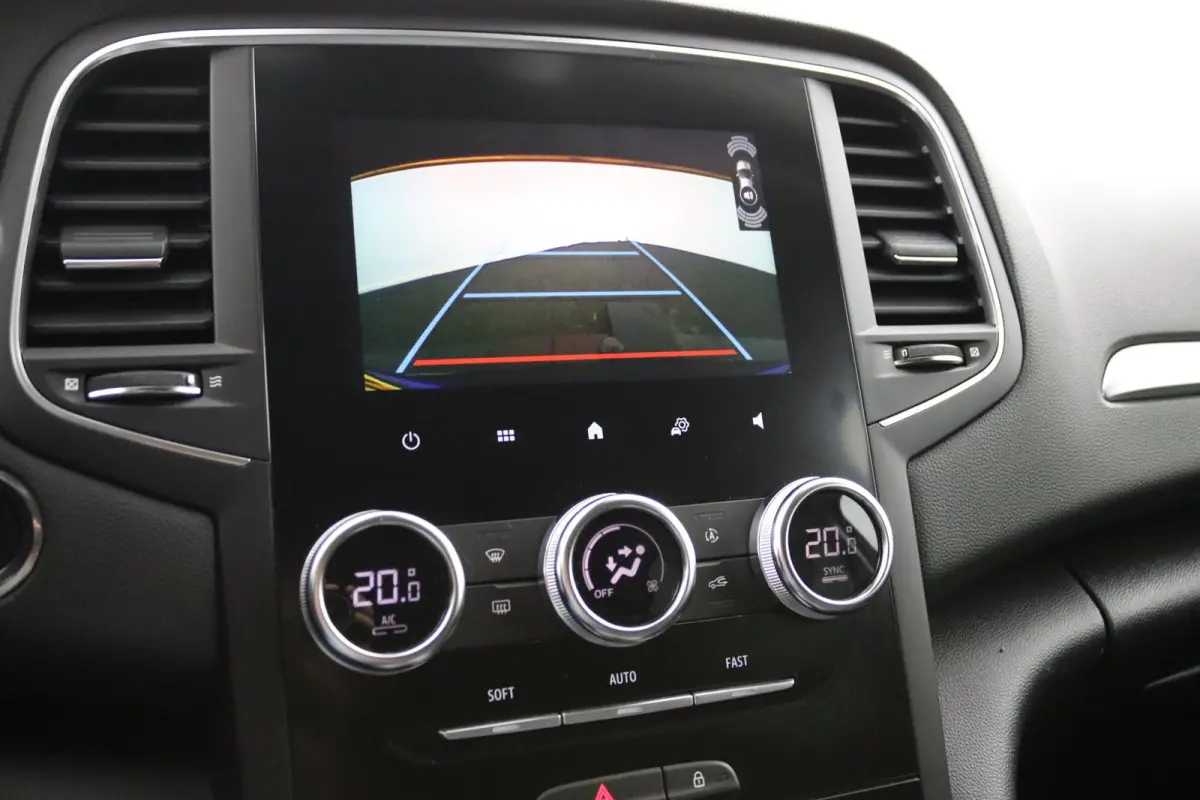 1.3 TCe Intens*ECC*HAAK*CRUISE*CAM*LED*NAVI*