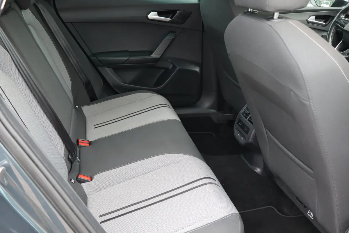 1.5 TSI Style Business Intense 130PK | Achteruitrijcamera | Airco (automatisch) | Apple Carplay/Android Auto|telefoonintegratie premium