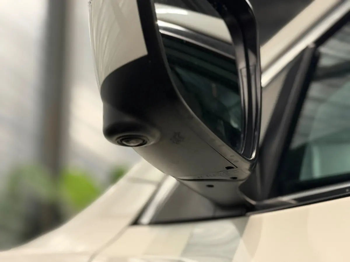 1.2 N-Connecta 2E-EIG/NAVI/PANO/LED/CLIMATE/360C/VDOH/KEYLESS/TREKHAAK/PARELMOER-WIT/12-MAANDEN-GARANTIE