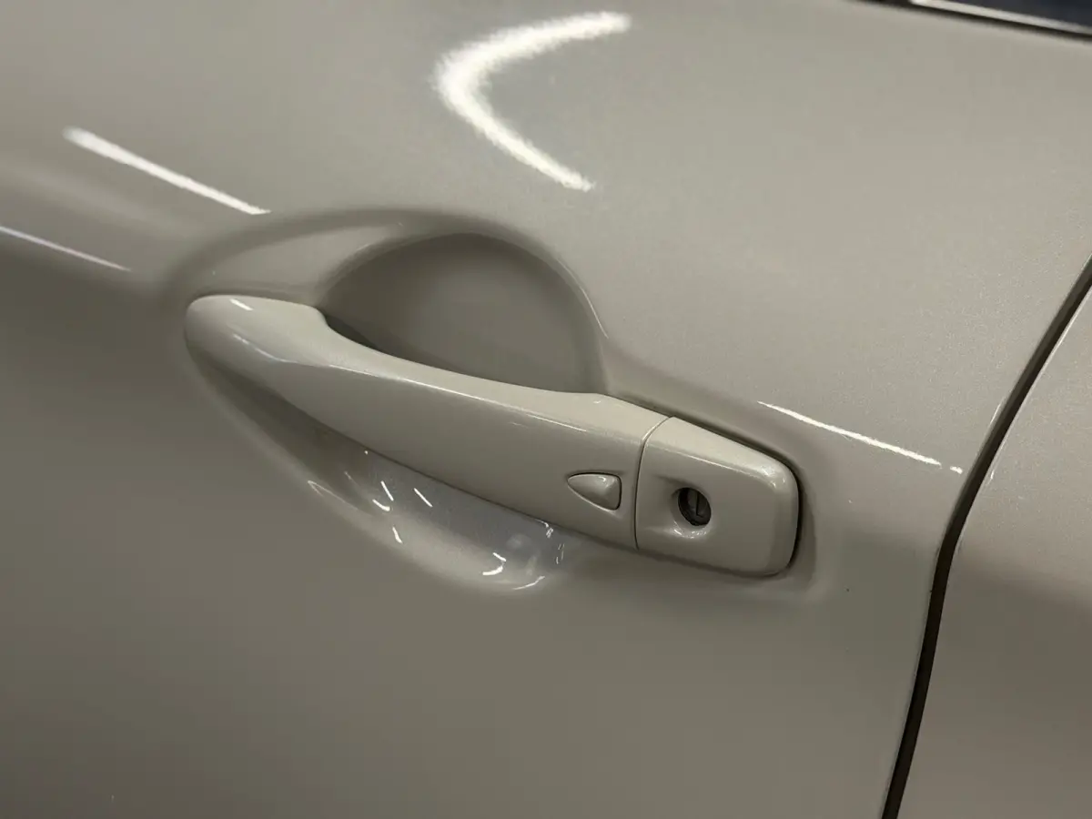 1.2 N-Connecta 2E-EIG/NAVI/PANO/LED/CLIMATE/360C/VDOH/KEYLESS/TREKHAAK/PARELMOER-WIT/12-MAANDEN-GARANTIE