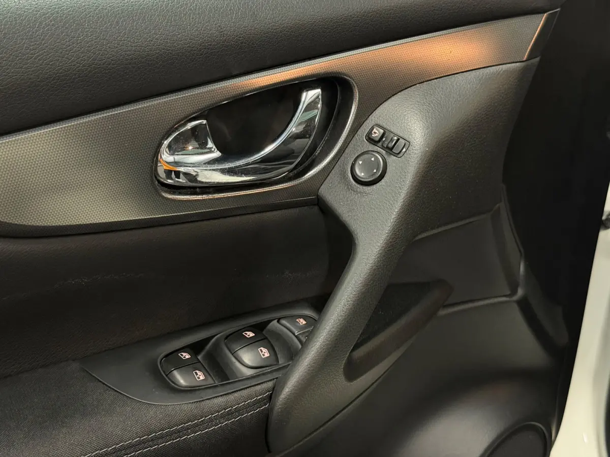 1.2 N-Connecta 2E-EIG/NAVI/PANO/LED/CLIMATE/360C/VDOH/KEYLESS/TREKHAAK/PARELMOER-WIT/12-MAANDEN-GARANTIE