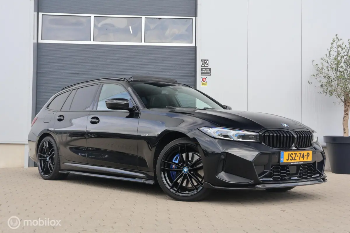 330e xDrive M Sport | Panodak | Leder | H/K | Trekhaak