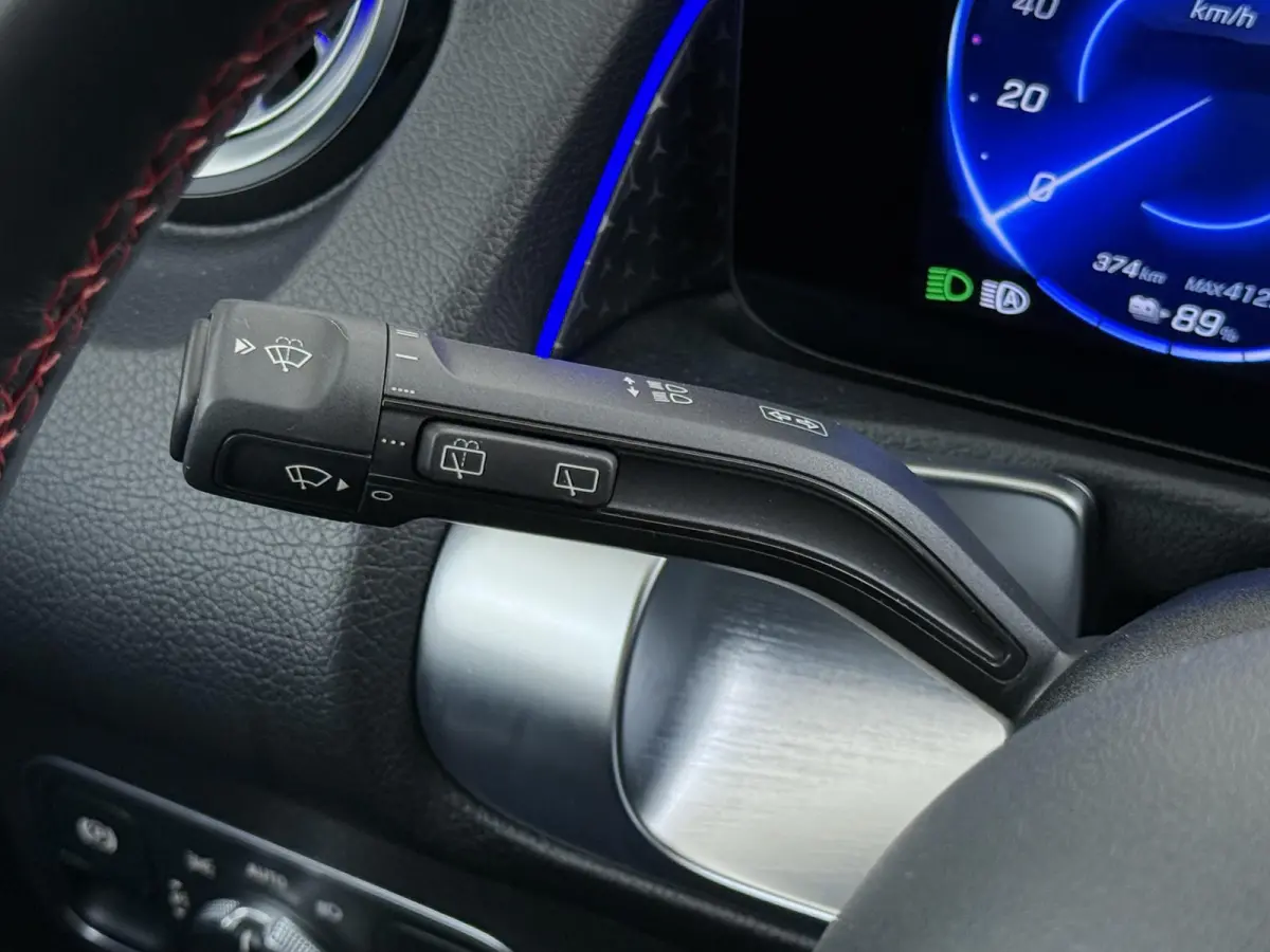 EQB 300 4Matic AMG NIEUW MODEL | SOH 100% | NIGHT PAKKET | 7-PERSOONS | ACHTERUITRIJCAMERA | ADAPTIVE CRUISE CONTROL | ELEKTRISCHE ACHTERKLEP | STUUR- & STOELVERWARMING | AMBIENT LIGHTING | 