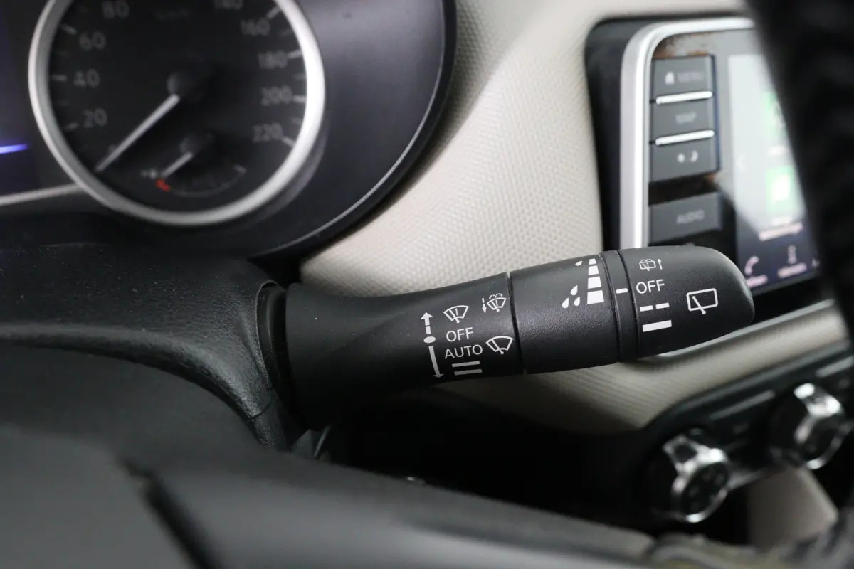 1.0 IG-T N-Connecta | Dealer Onderhouden! | Trekhaak | Navi | Airco | Camera | Cruise | DAB | Lichtmetalen Velgen